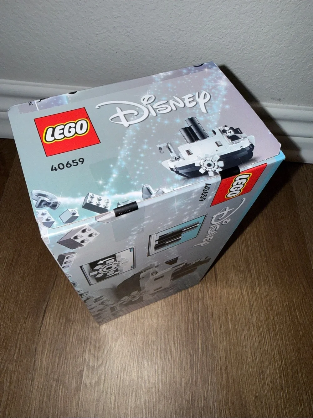 NEW IN BOX RETIRED LEGO Disney Mini Steamboat Willie 40659 Box Set (SEALED)
